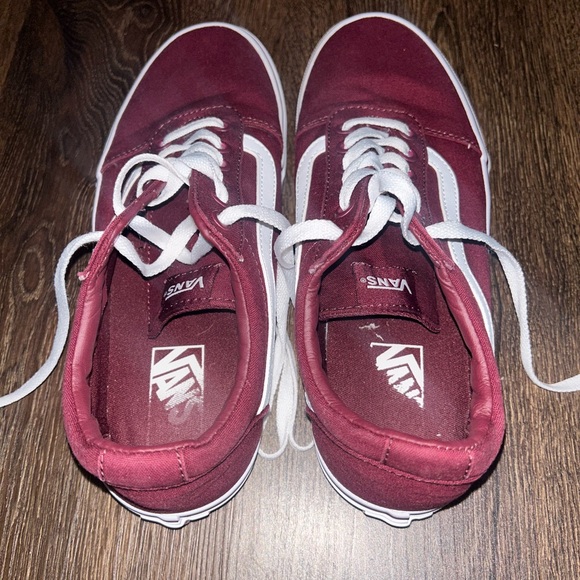 Women’s Vans- size 9.5 - Picture 3 of 4